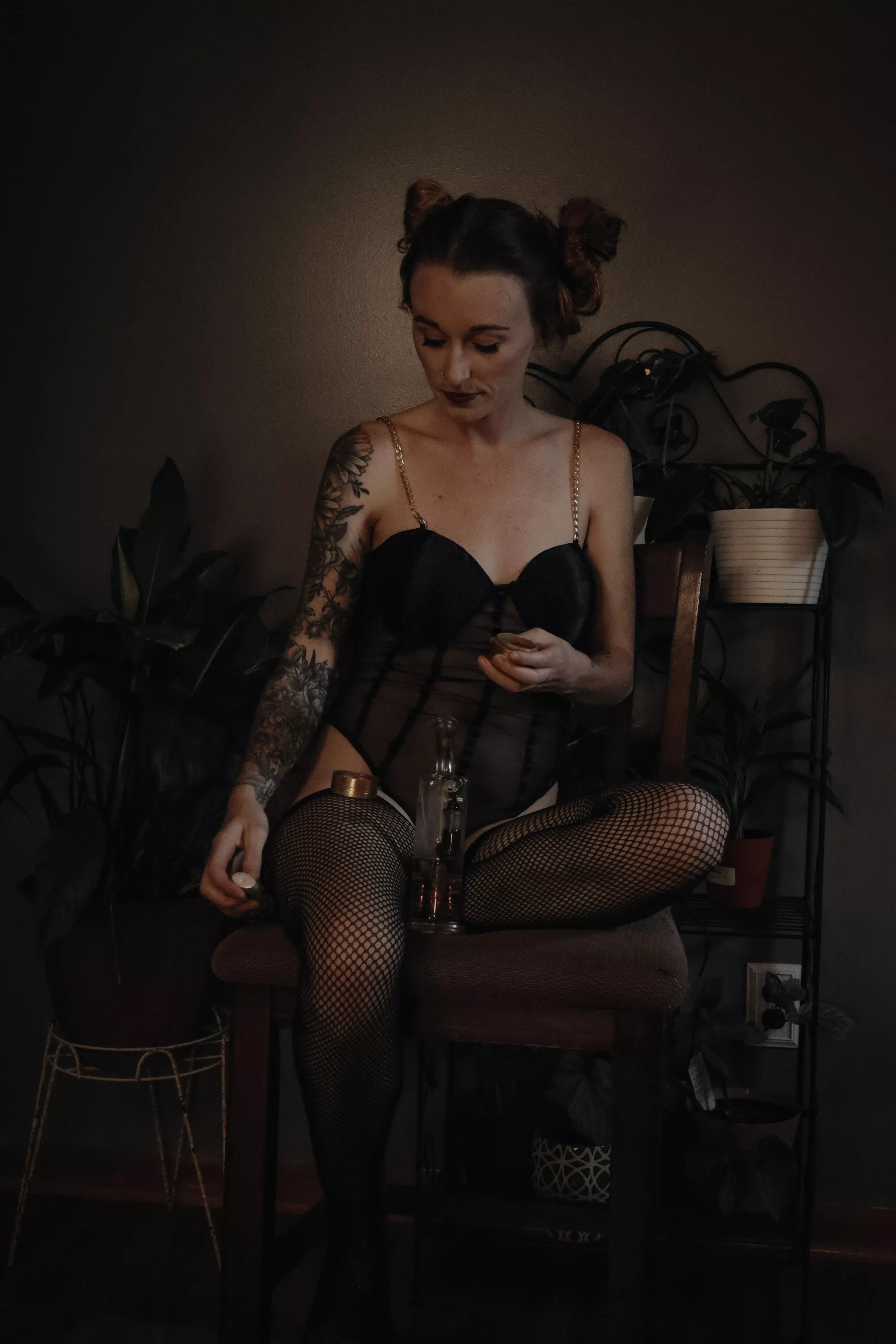 Smoke prep in black lingerie 💨