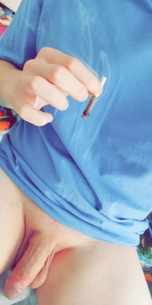 Smoke & Stroke 🍆🍃