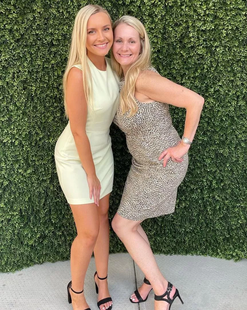 Smooth legs & white toes