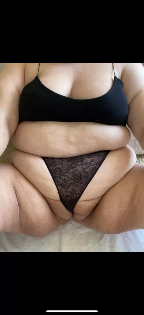 sneak peak of my simp 🙈