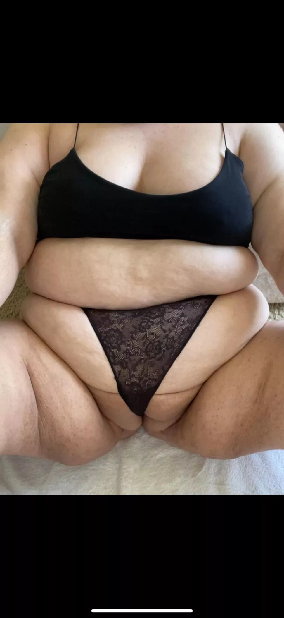 sneak peak of my simp 🙈