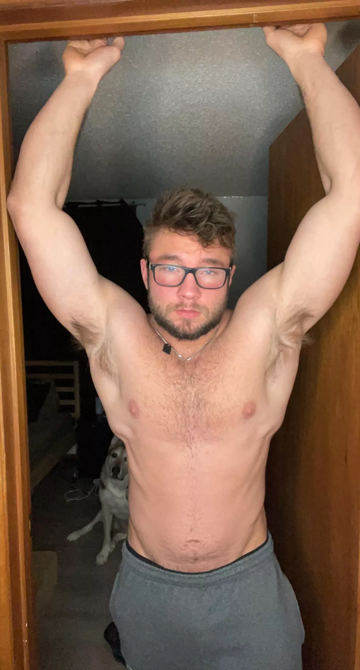 Sniff daddy’s pits