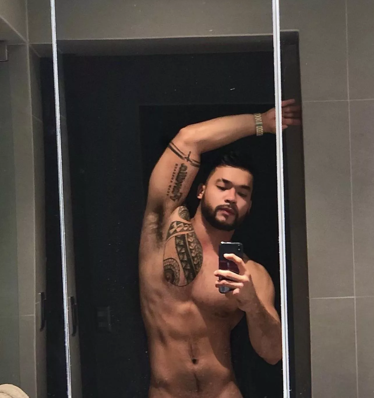 Sniff, kneel and worship!