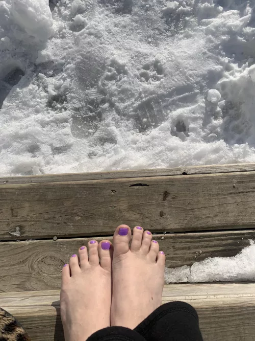 snow feet