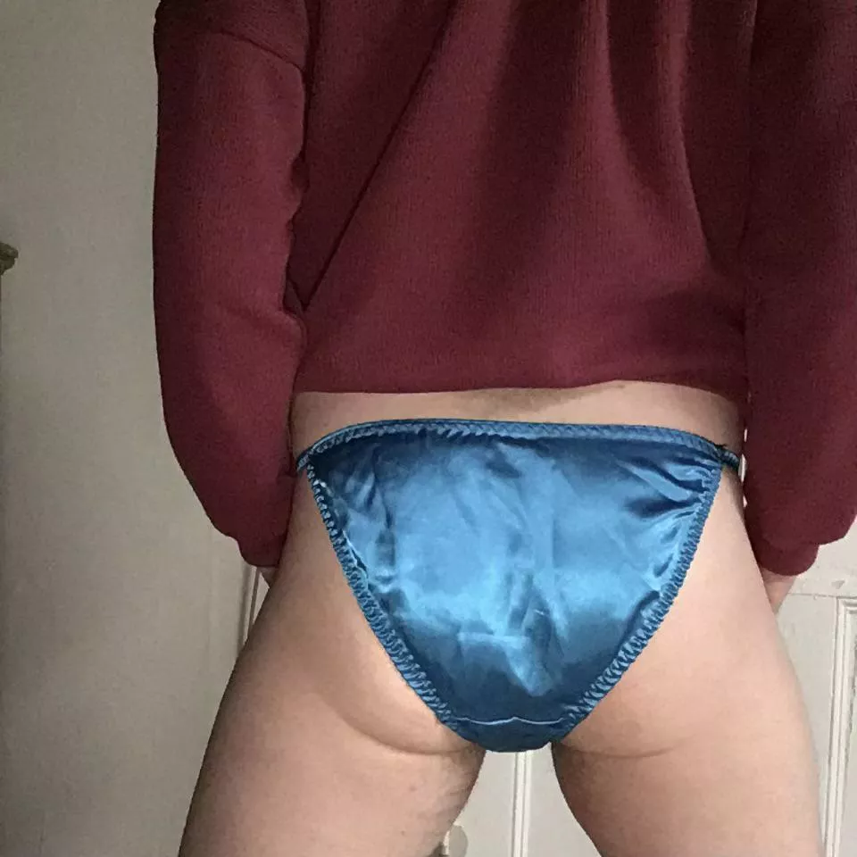 So addicted to string bikinis