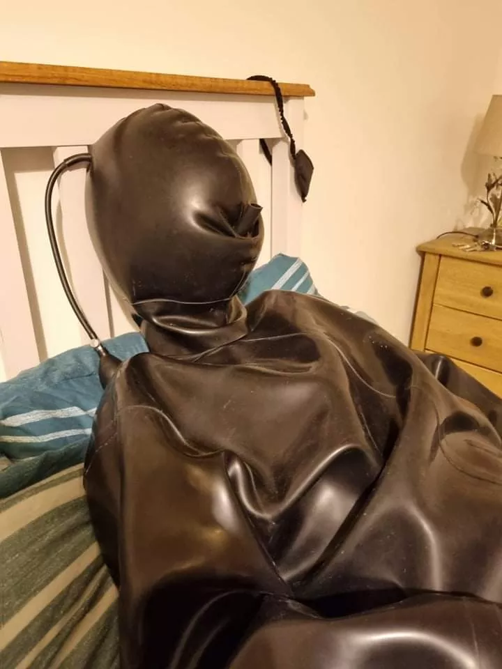 So awesome in heavy rubber fully covered!! ^_^ yummy