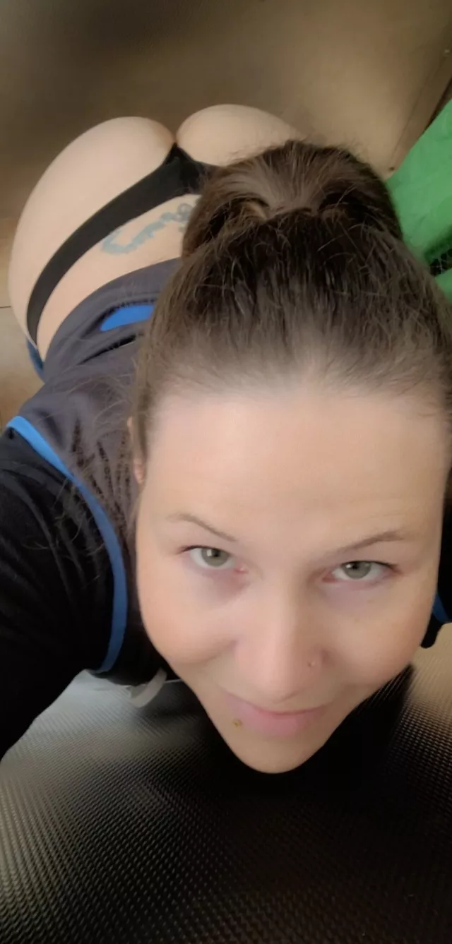 So (f)ucking busy at work today....I used the bathroom 1 time all day...the only pic I got today at work....might post more in a bit So (f)ucking busy at work today....I used the bathroom 1 time all day...the only pic I got today at work....might post more in a bit