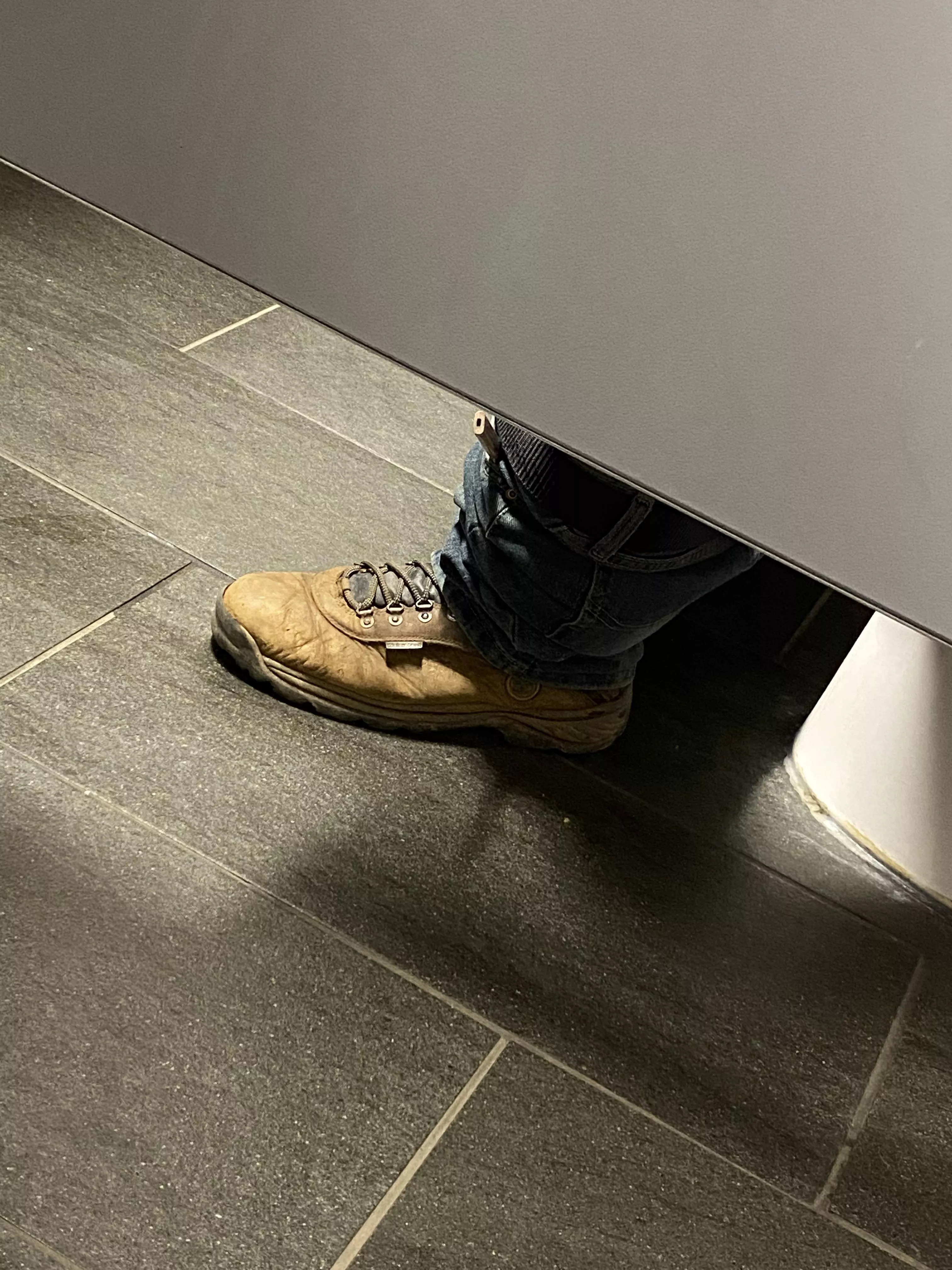 So hard to tell if he’s signaling or not. Come on man! I believe in you! So hard to tell if he’s signaling or not. Come on man! I believe in you!