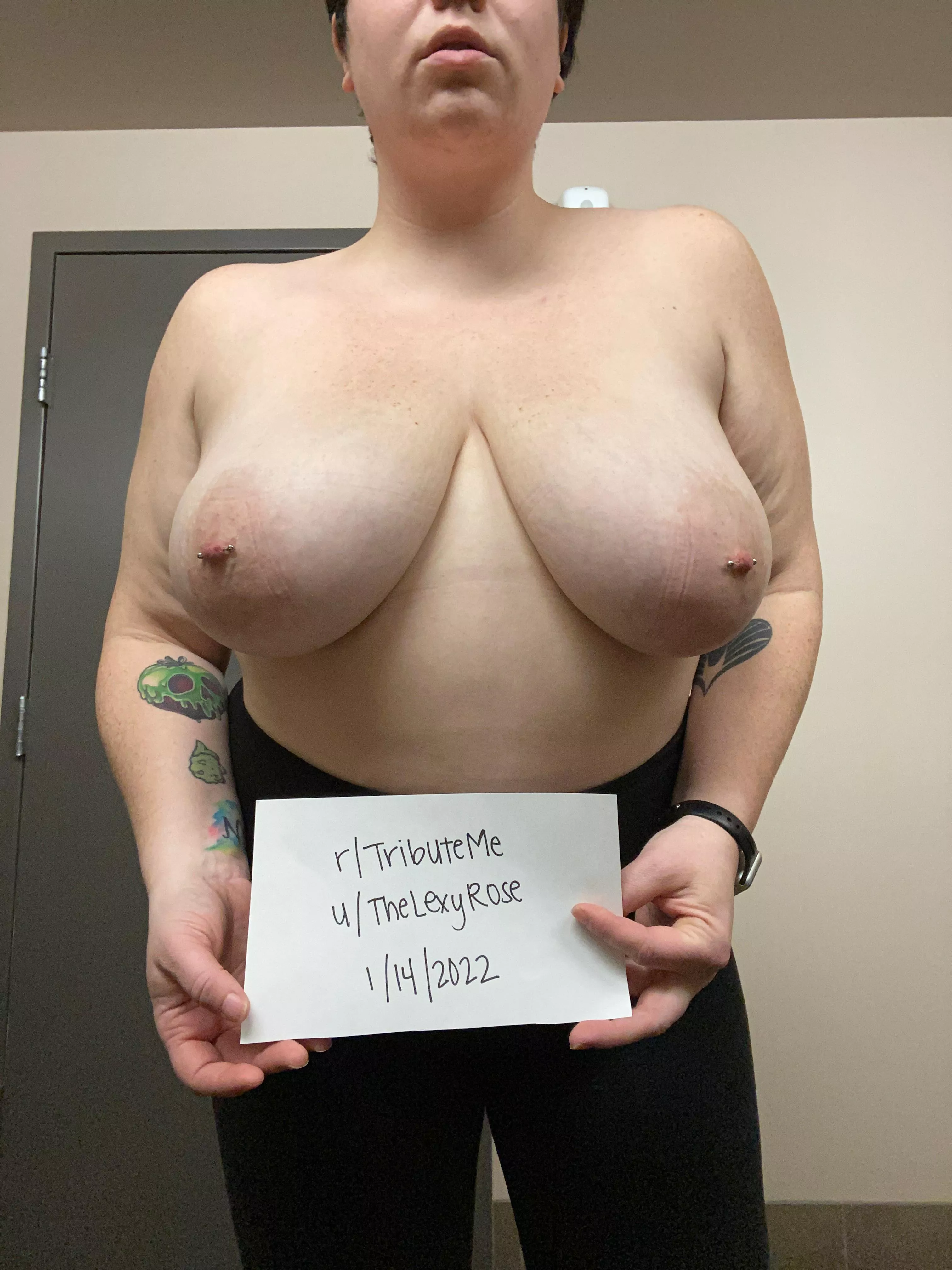 So horny I couldn’t wait until I got home to post my [verification] so I did it in the bathroom at work 😈