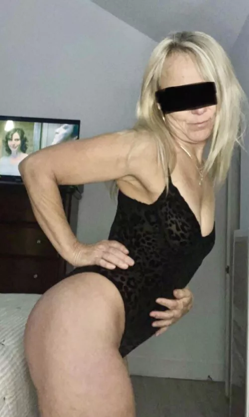 So much lingerie, so little time…