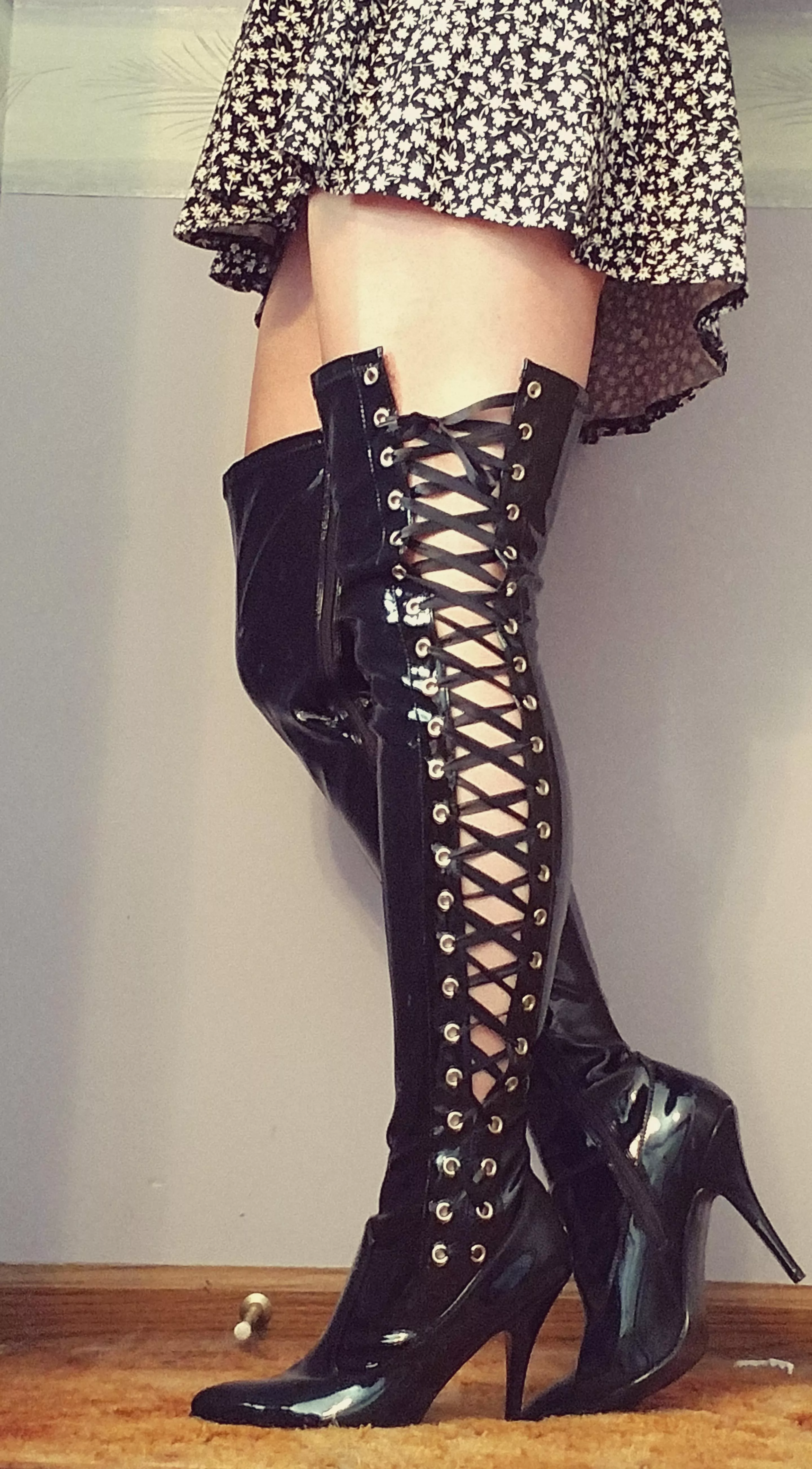 So my boots came in last night and i couldn't be any happier! i've waited for months for them to be available in my size. Now to buy outfits to match. If A/anyone has recommendations of what would match with these boots please let me know :) So my boots came in last night and i couldn't be any happier! i've waited for months for them to be available in my size. Now to buy outfits to match. If A/anyone has recommendations of what would match with these boots please let me know :)
