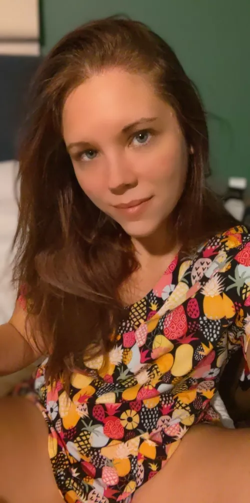 so nice to get home and take the makeup and pants off ๐ฅฐ