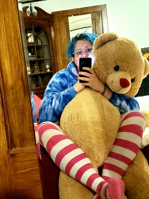 So our first post didn't go so well, but feeling confident enough to show a little more 🥺