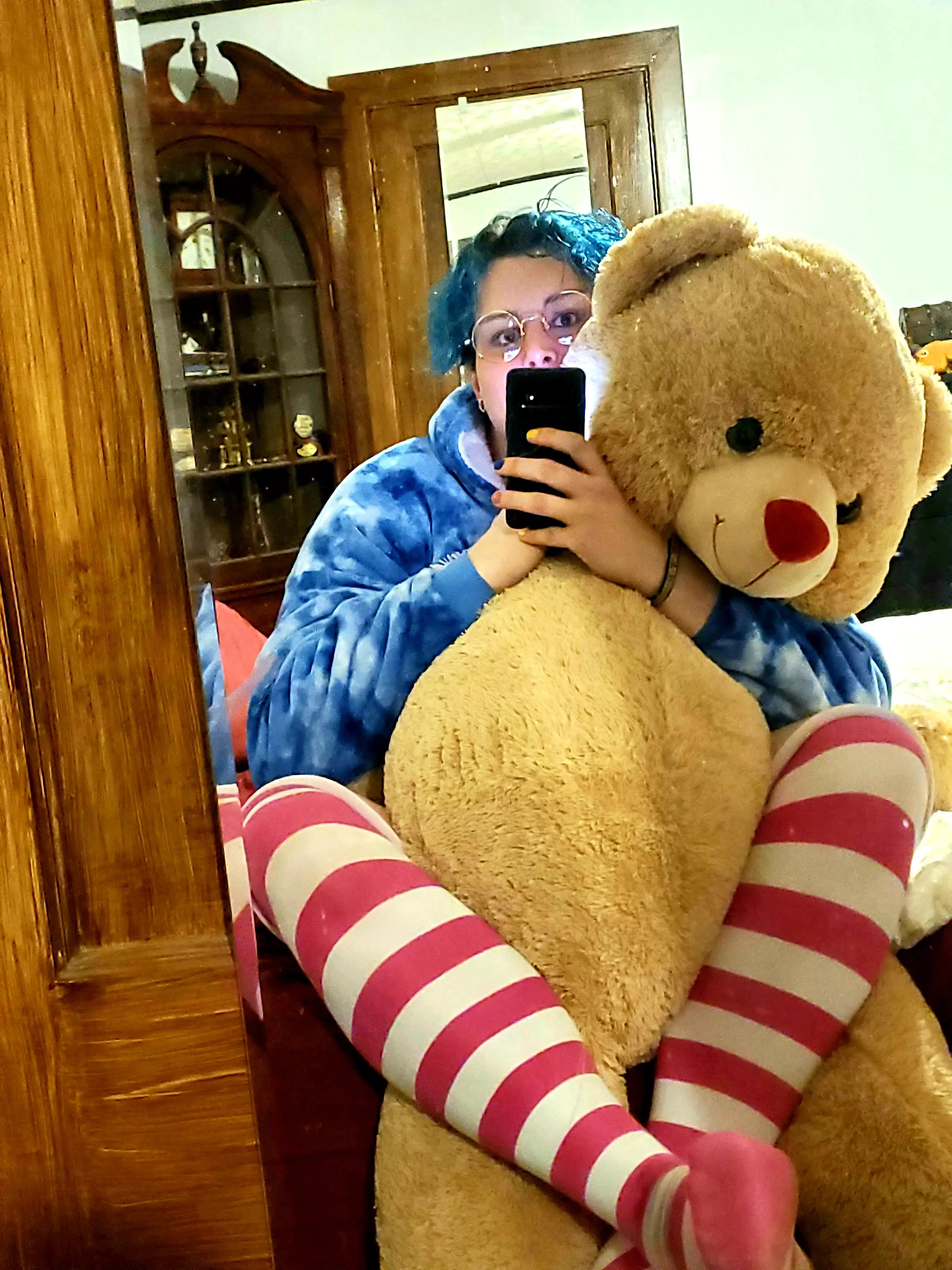 So our first post didn't go so well, but feeling confident enough to show a little more 🥺