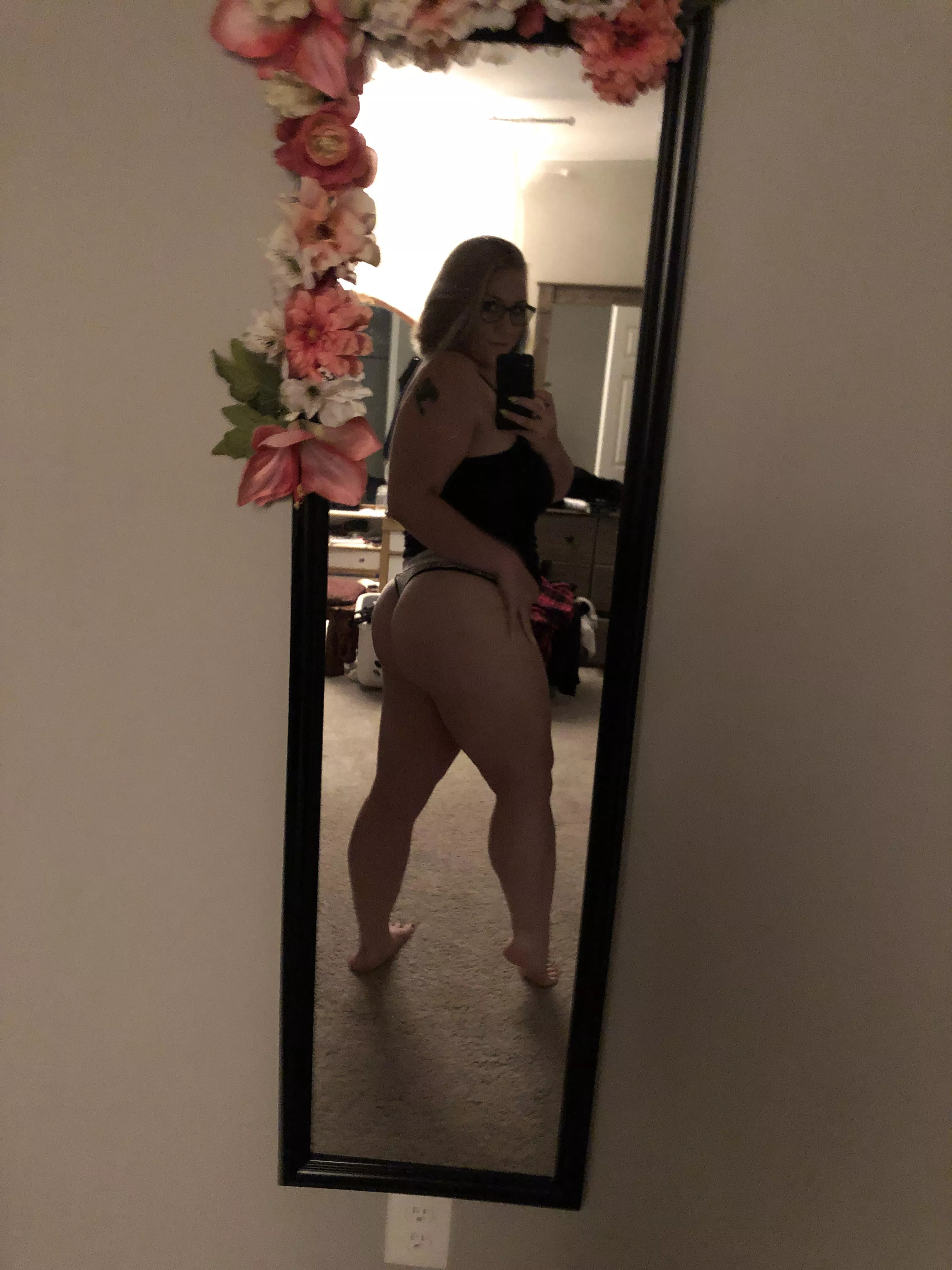 So thick 😜😜😜