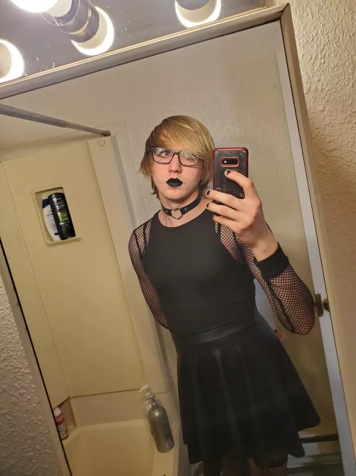 So uhhh do I look okay? I'm kinda new to the whole femboy thing