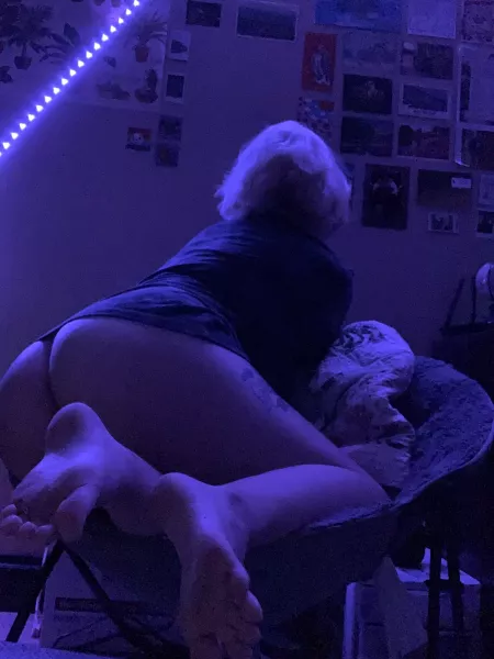 so who’s gonna lick them clean? [19f]