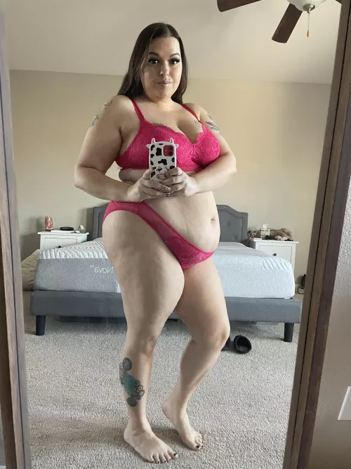 Soft & squishy all over! Want to touch?