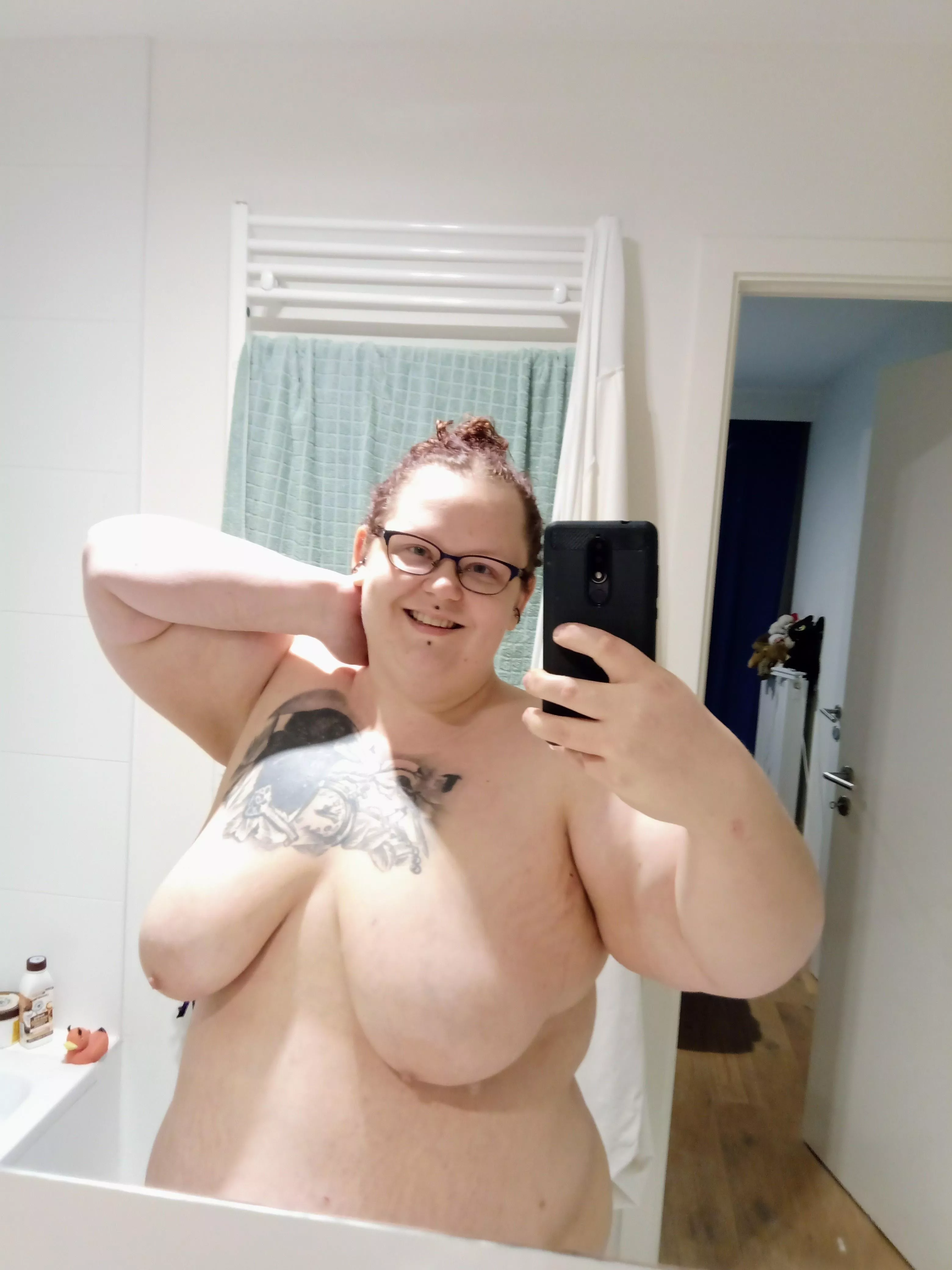 Some big pale hangers for you!