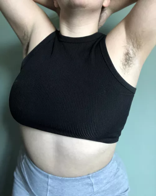 some guy cancelled going on a date with me when he realise I didn’t shave my armpits 😞