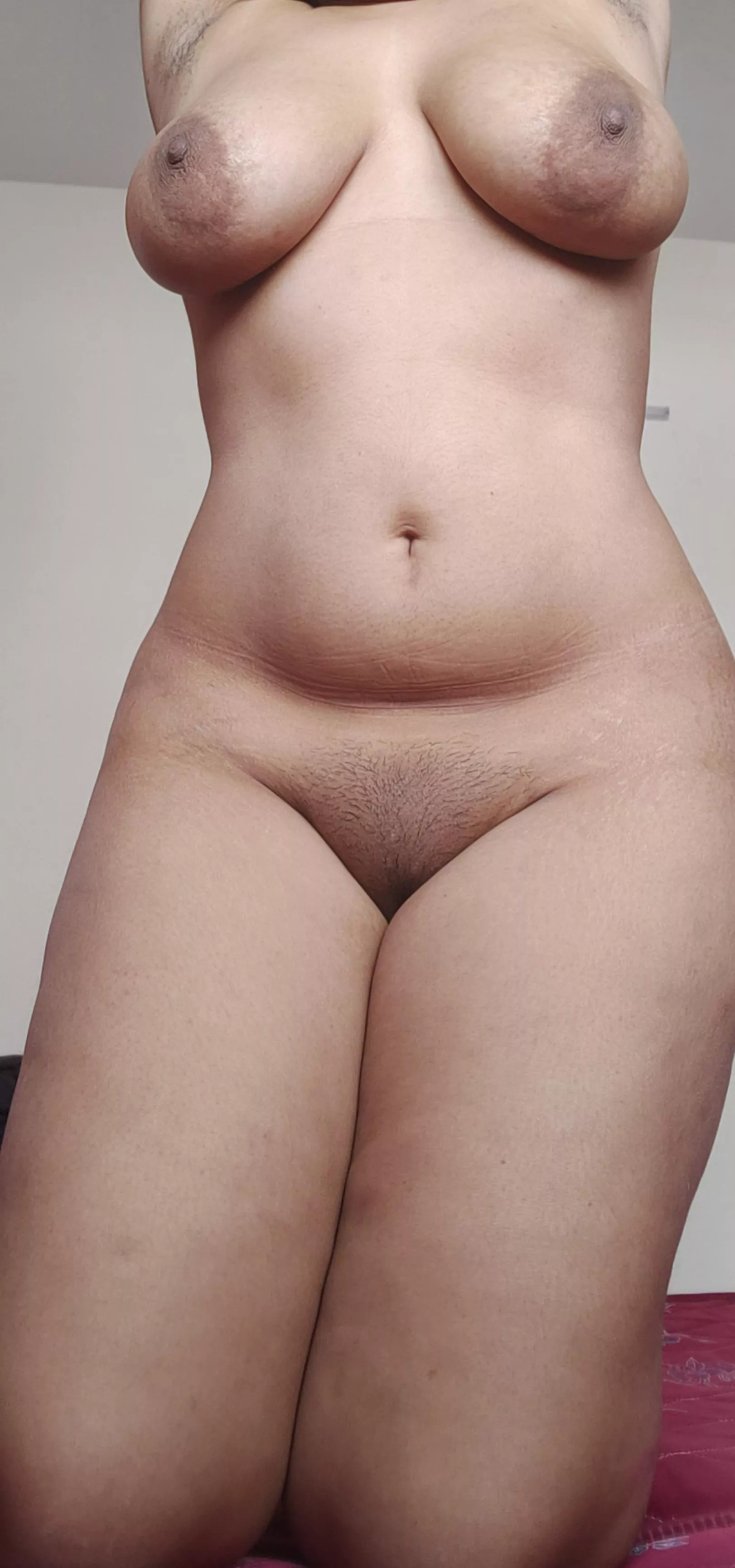 Some morning stretch[i]ng and excercising [f]😊