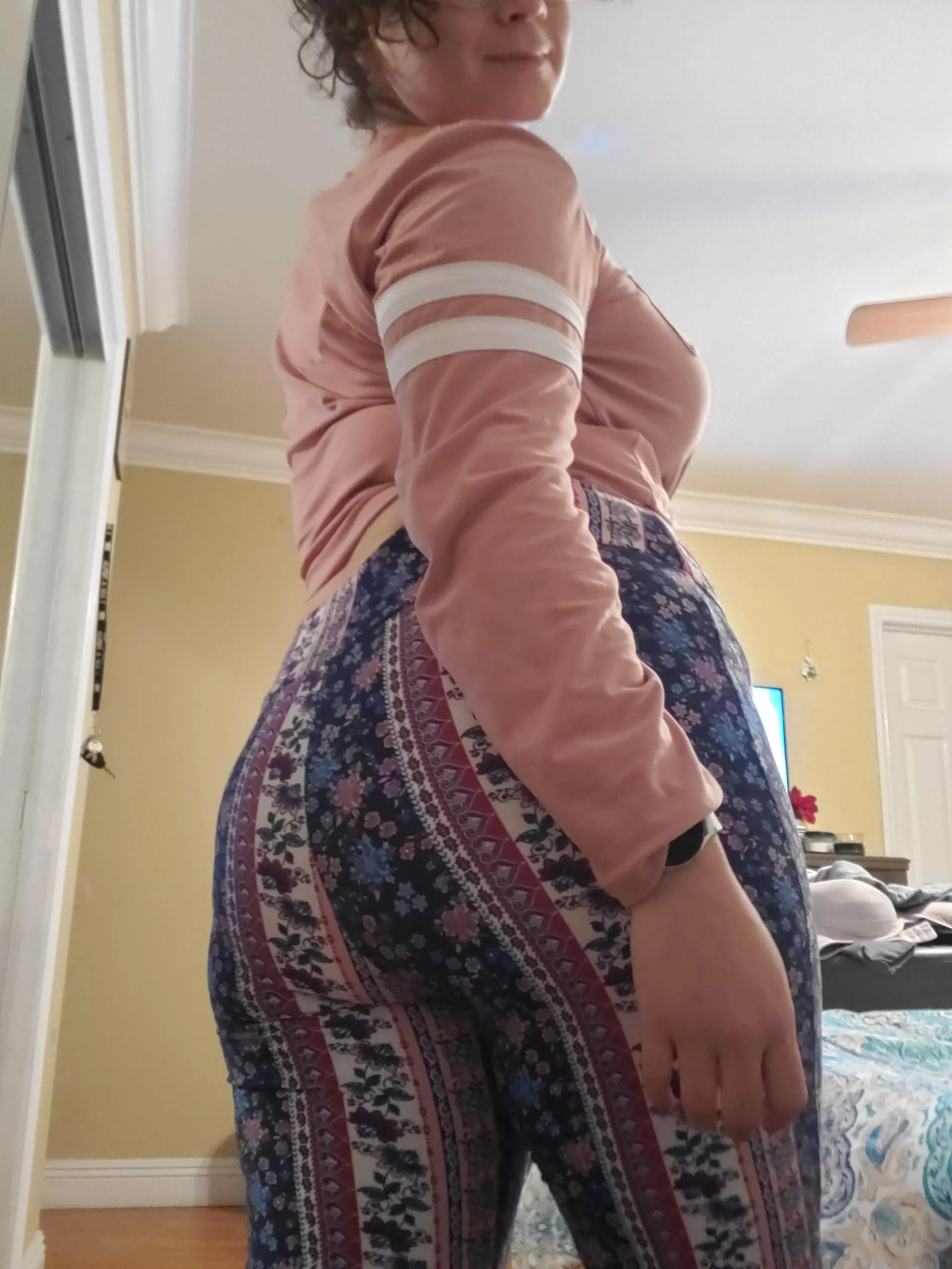 Some thick butt for you ❣️