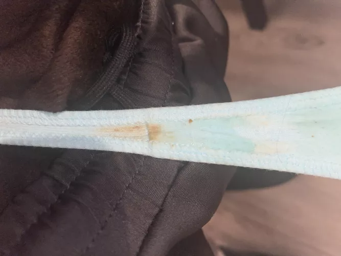 Some white some brown and some colorless. 😋