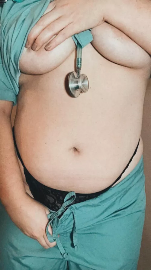 Someone come check my pulse #ORNurse