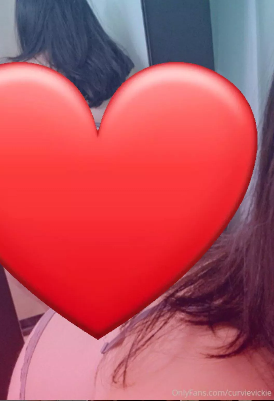 Someone come pull this hair. 😜