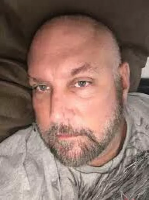 Someone help me cum