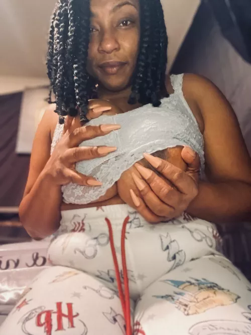 Someone is feeling themself 😈