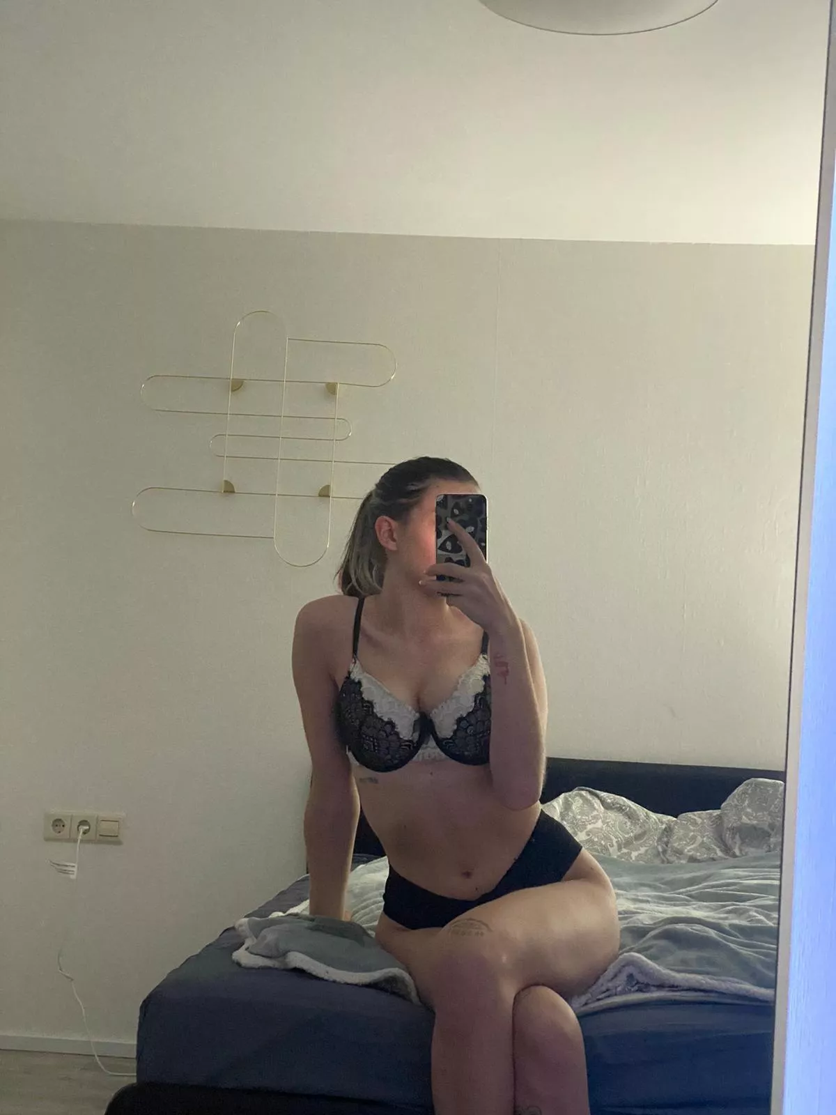 someone needs to undress me🥰