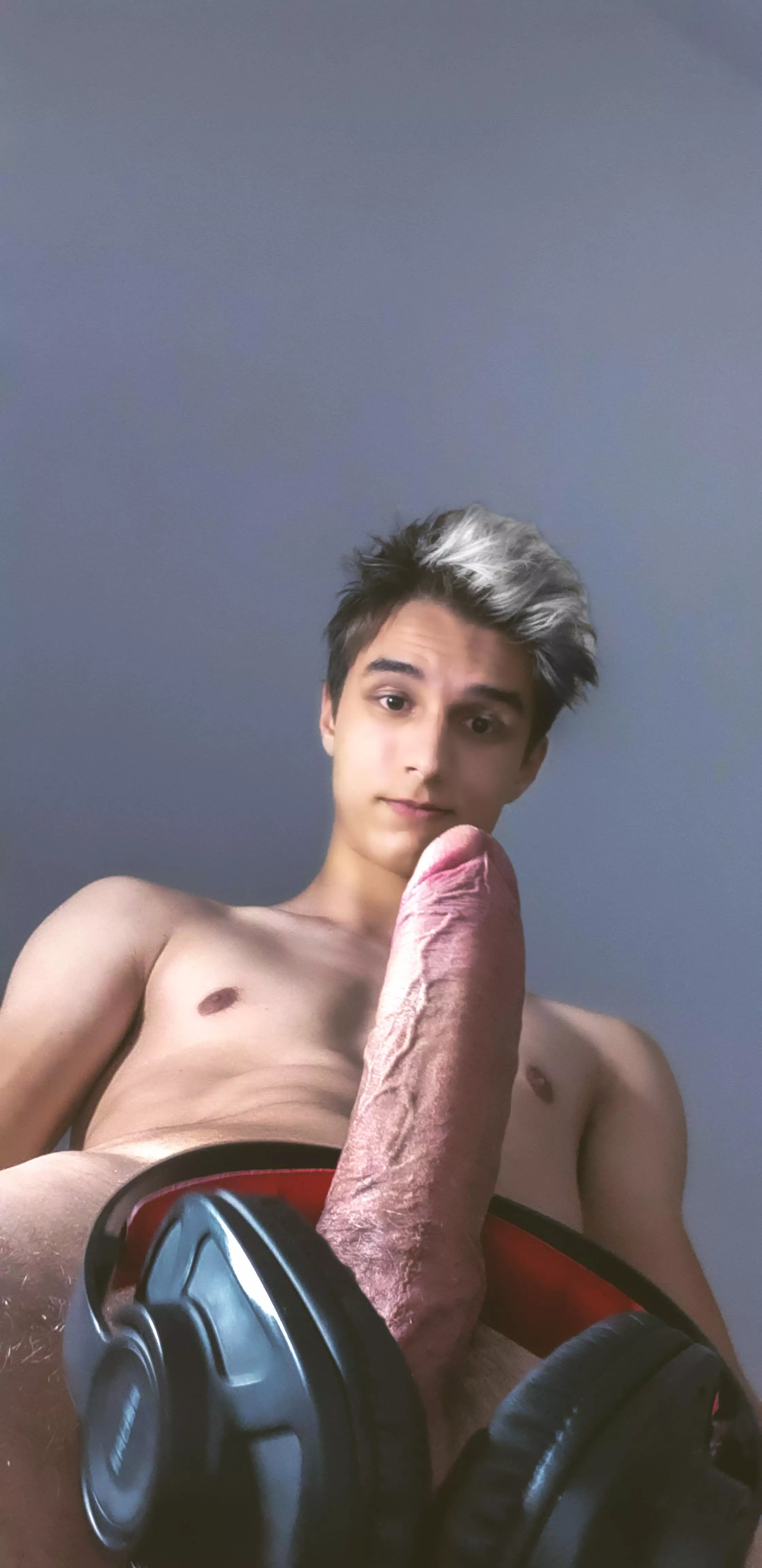 Someone play with me?