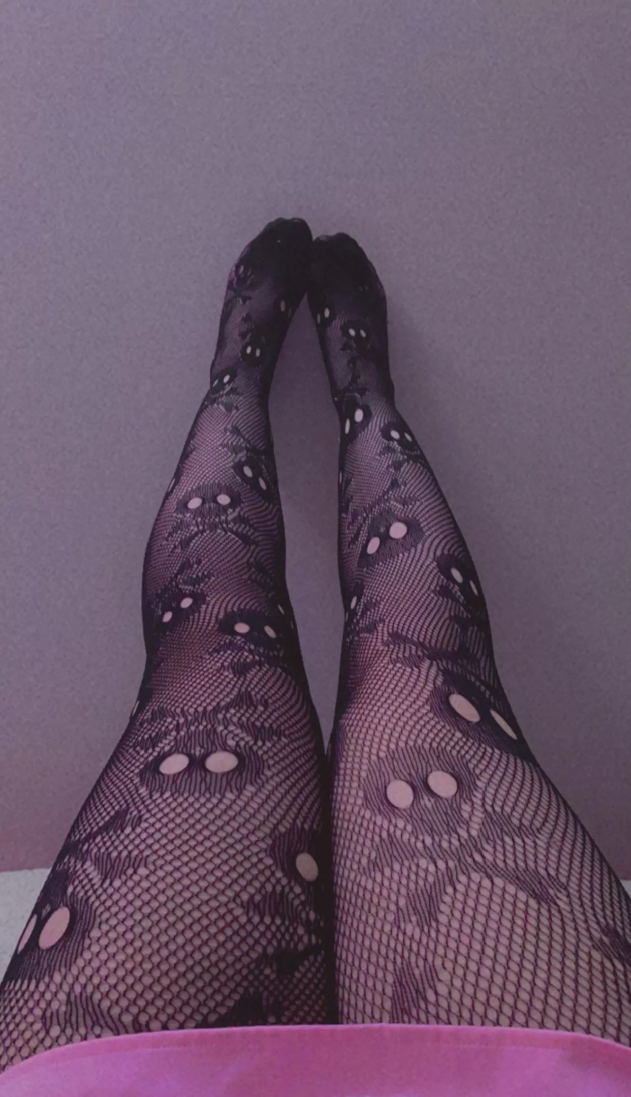 someone please appreciate my new fishnets 🥺