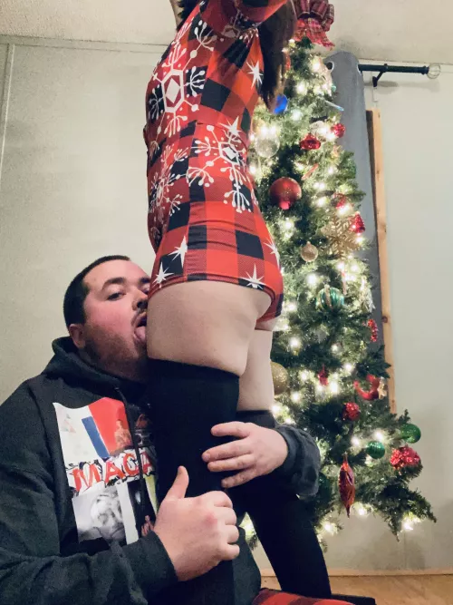 Someone please fuck my husband so I can eat his cream pie from your juicy slit