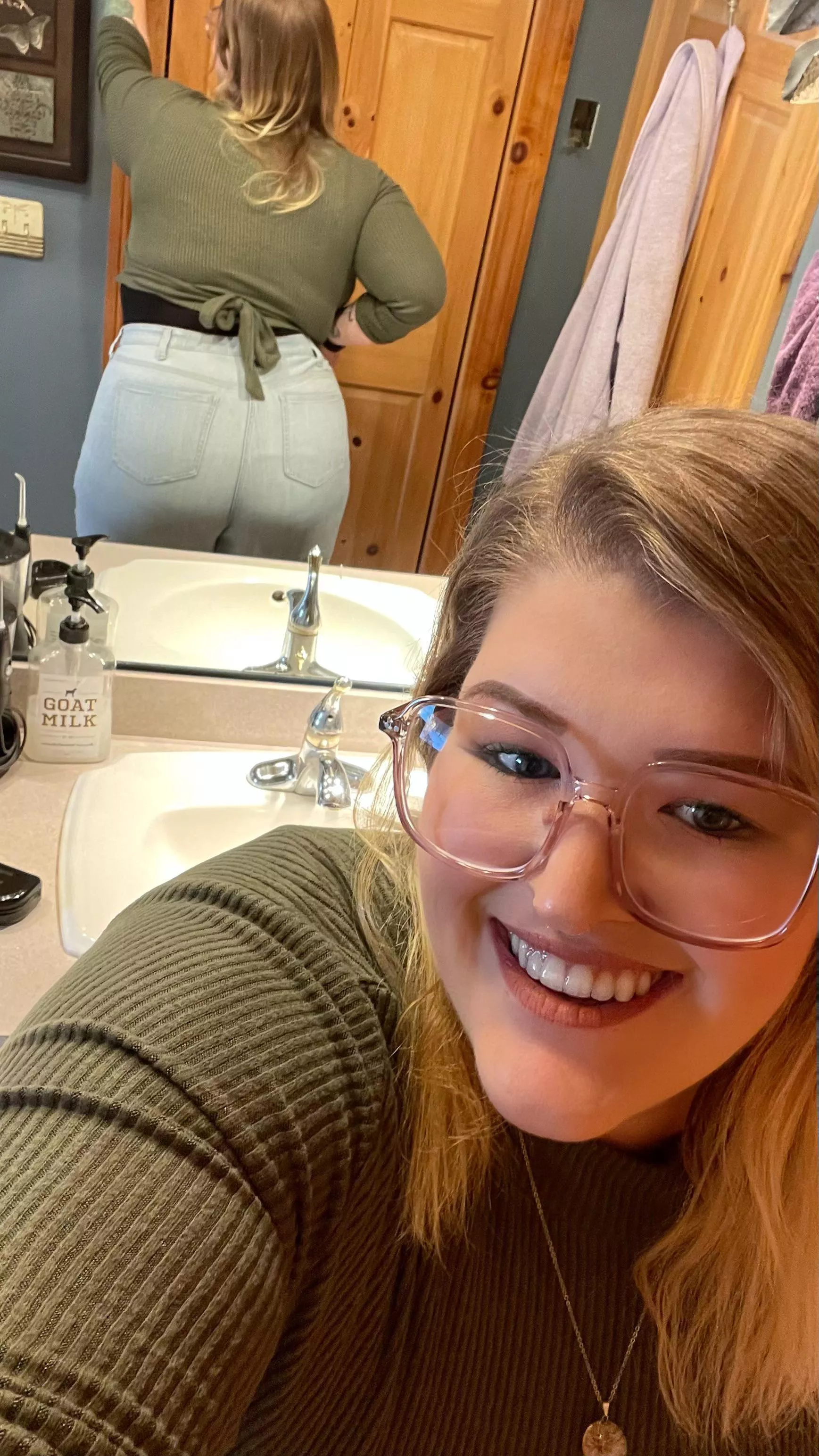 Someone said to share my ass more so here ya go