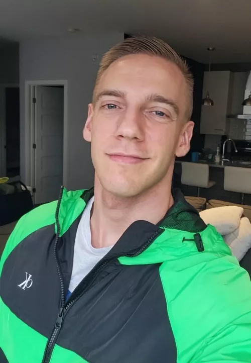 Sometime i wear some clothes 😅🤷♂️