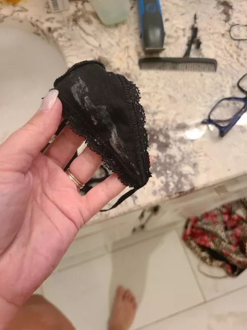 Sometimes dick pics get me a little excited 🤷‍♀️ [f]