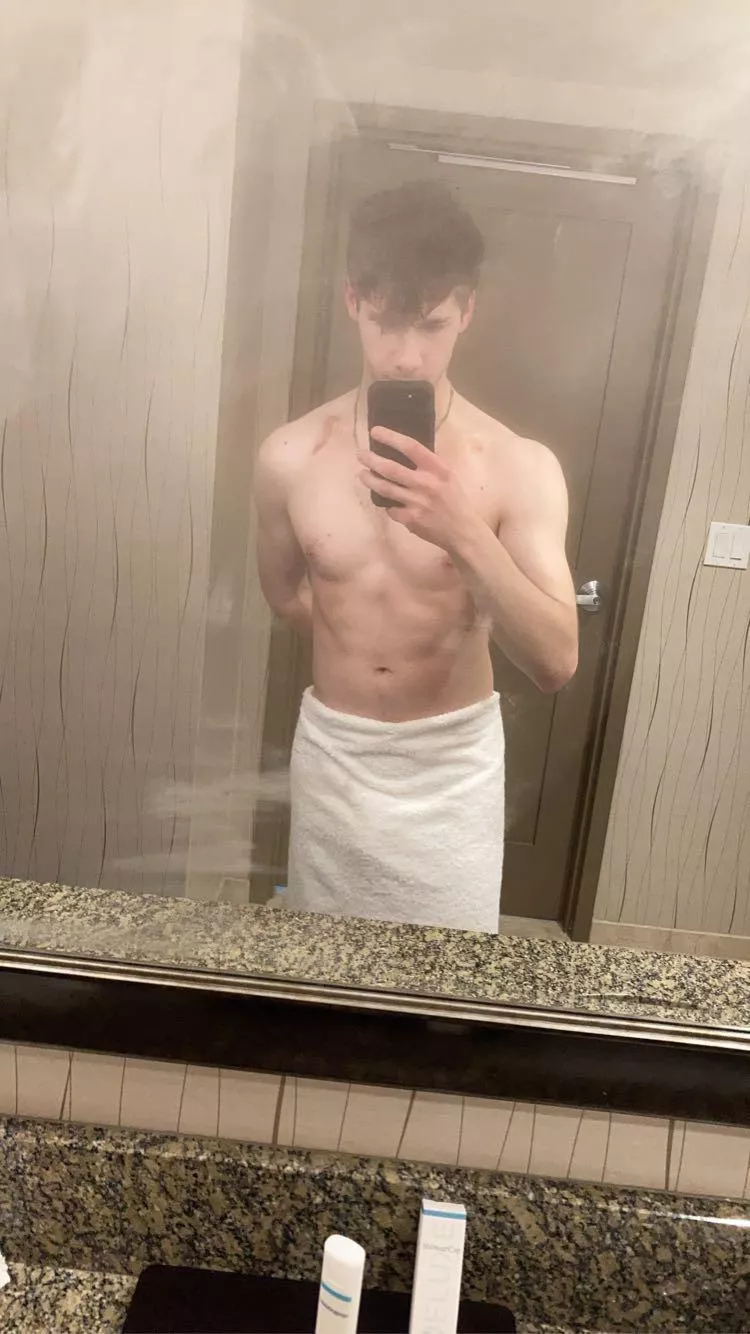 Sometimes I get self conscious so I come to Reddit to find out if I’m hot Sometimes I get self conscious so I come to Reddit to find out if I’m hot
