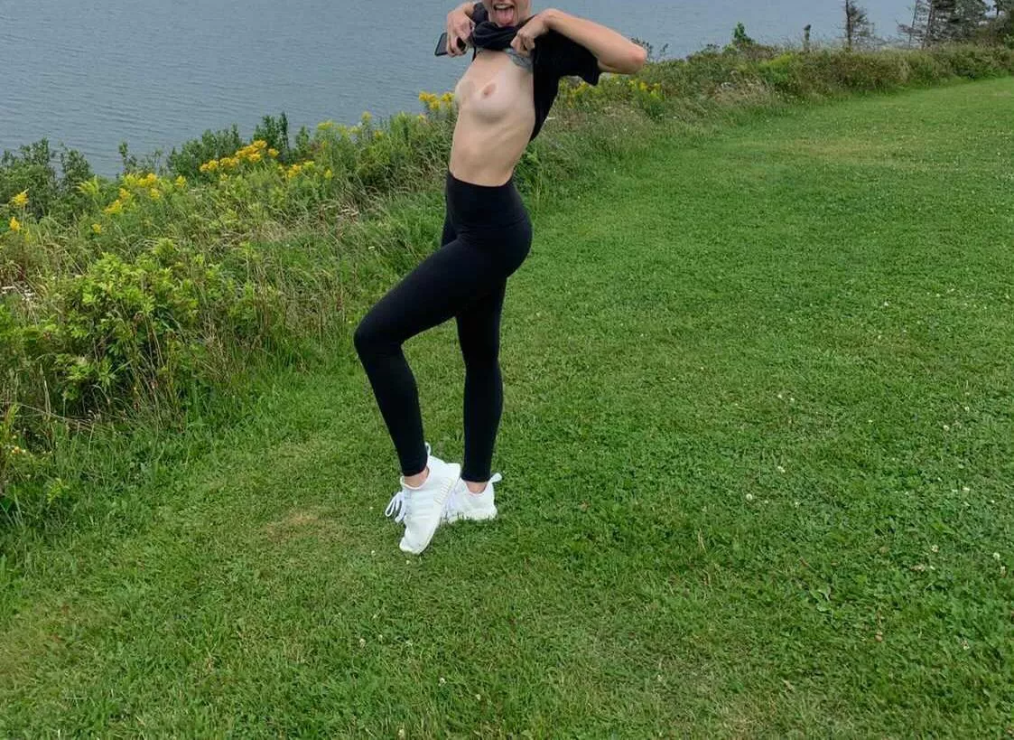 Sometimes I like to flash my titties in public 🙈 Sometimes I like to flash my titties in public 🙈