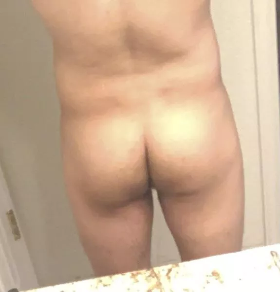 Sometimes I will I was a little thinner … but then other times I like being a bit husky 😅. How’s my ass ? Sometimes I will I was a little thinner … but then other times I like being a bit husky 😅. How’s my ass ?