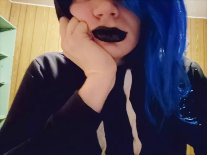 Soooo bored! This is my first post. I'm so nervous 😨