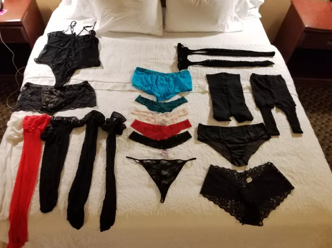 Soooo...hotel to myself. All night to play dress up 👗. I would for anyone to tell me what to wear together. Message or post a reply. I'm not selling or any of that. Just feeling playful and kind of dirty tonight. I promise to honor Any requests that
