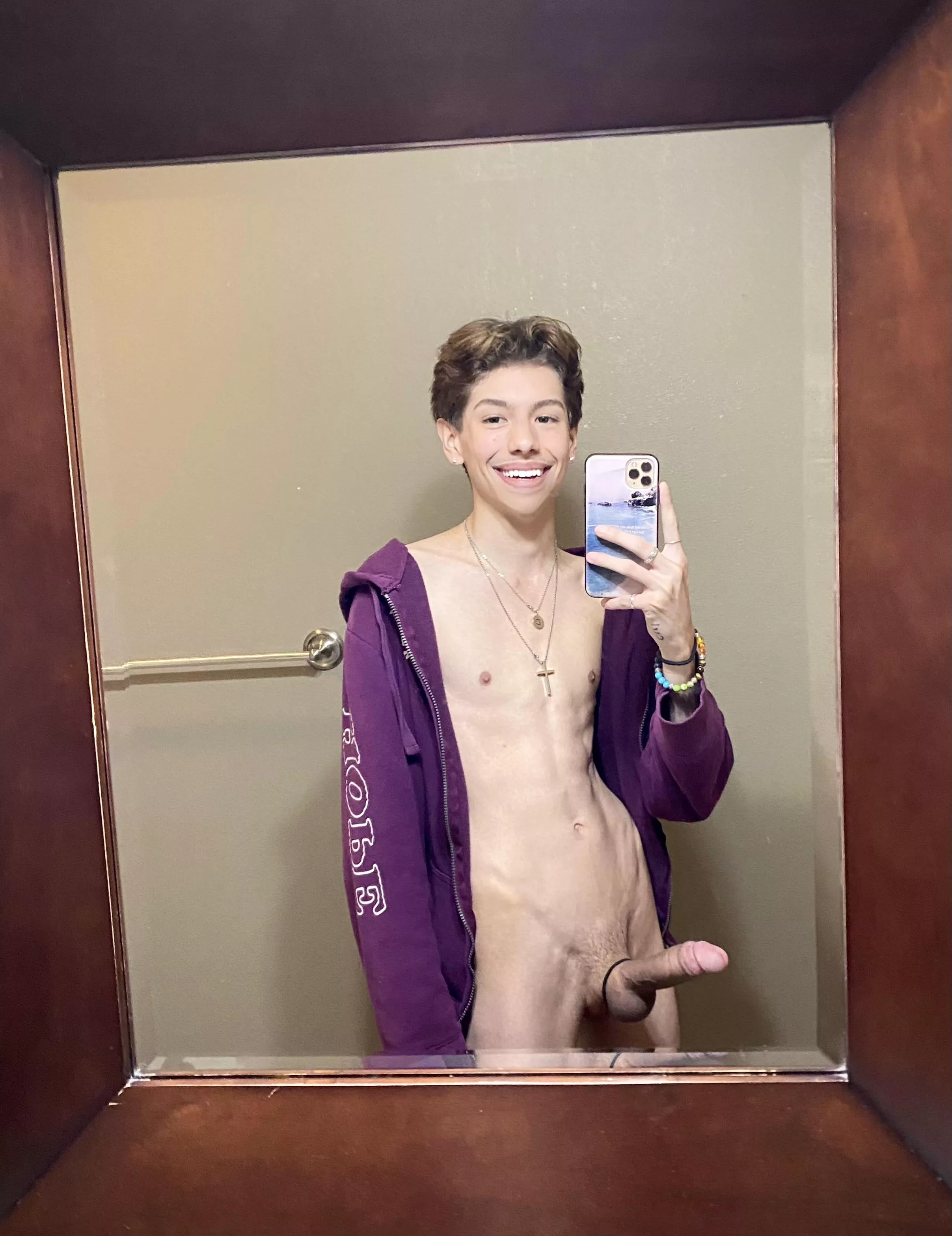 sorry i like showing off 🍆 sorry i like showing off 🍆