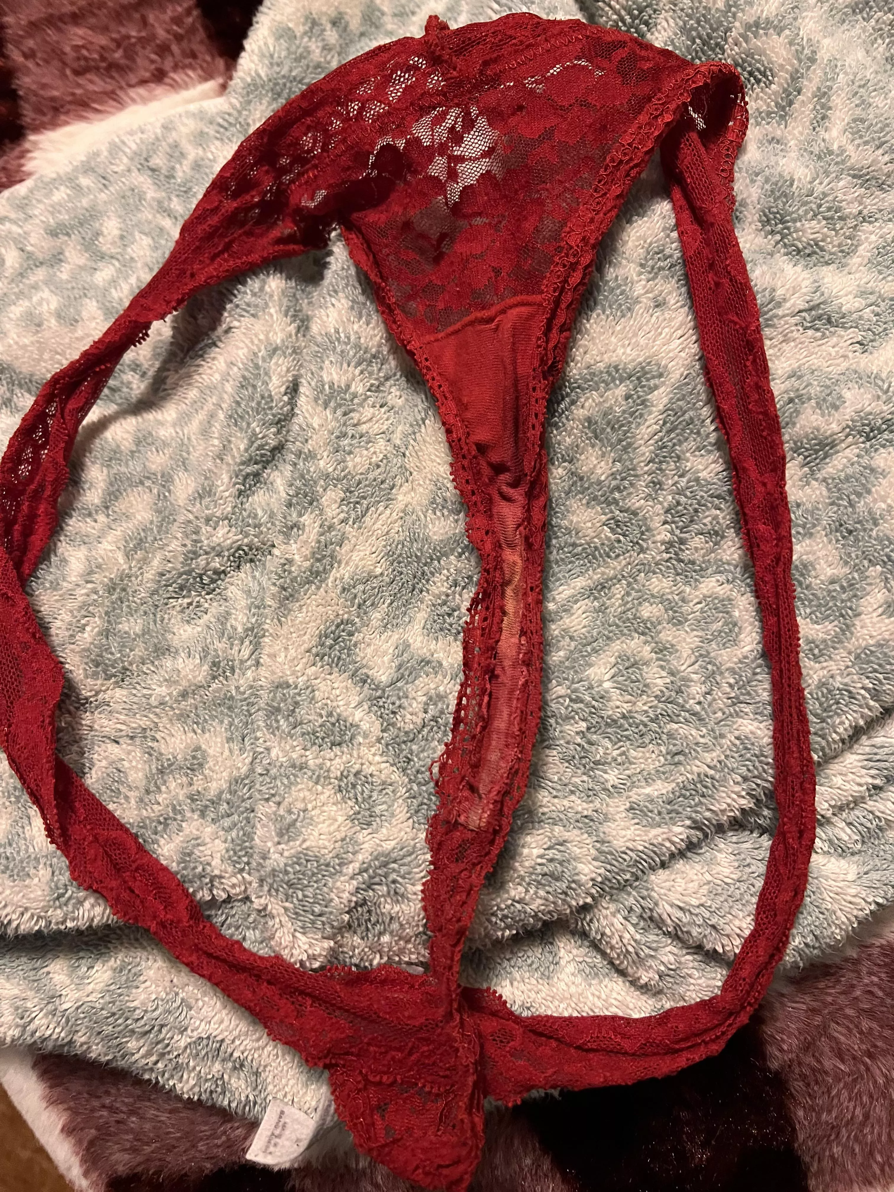 Sorry it’s been a while. Here is a fresh pair from yesterday 😉