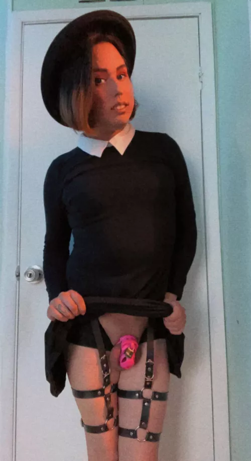 Sorry itβs late, but, caged witches are cuteπ