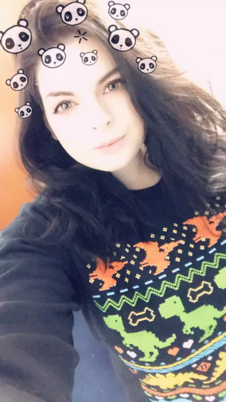 Sorry it’s so filtered but I loved the pandas and this sweater 🐼