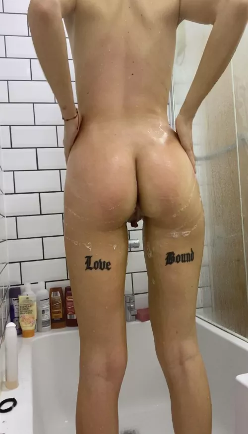 Spank my juicy booty ;)