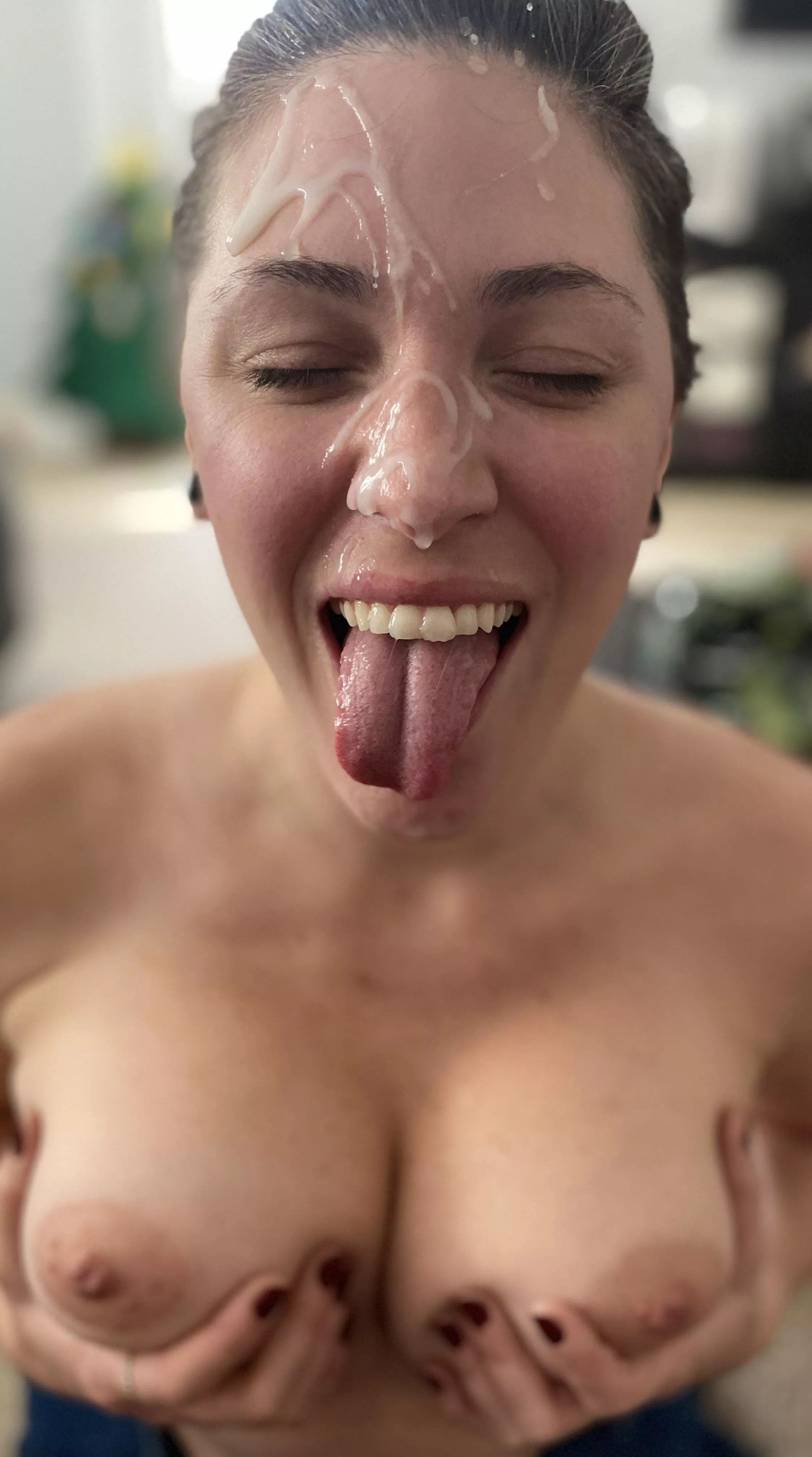 Spilled Santa’s milk on my face. Ho ho ho 🎅🏼💦