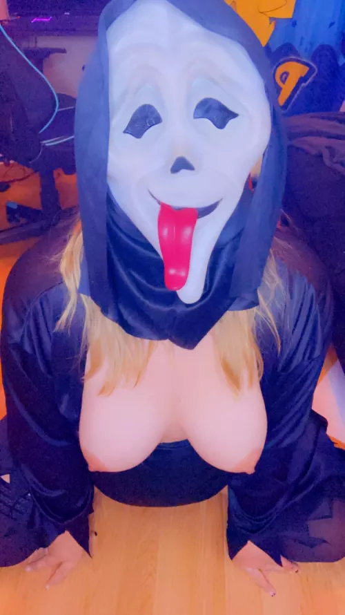 Spooky boobies